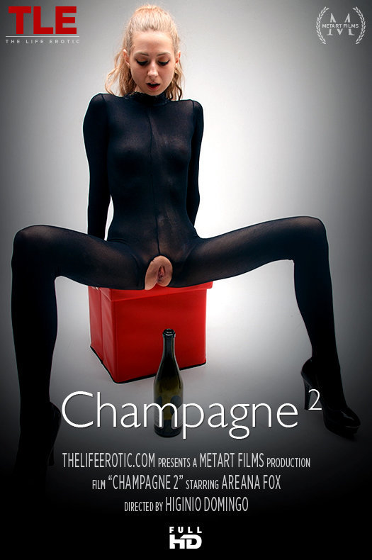 2016-07-12 Areana Fox - Champagne 2