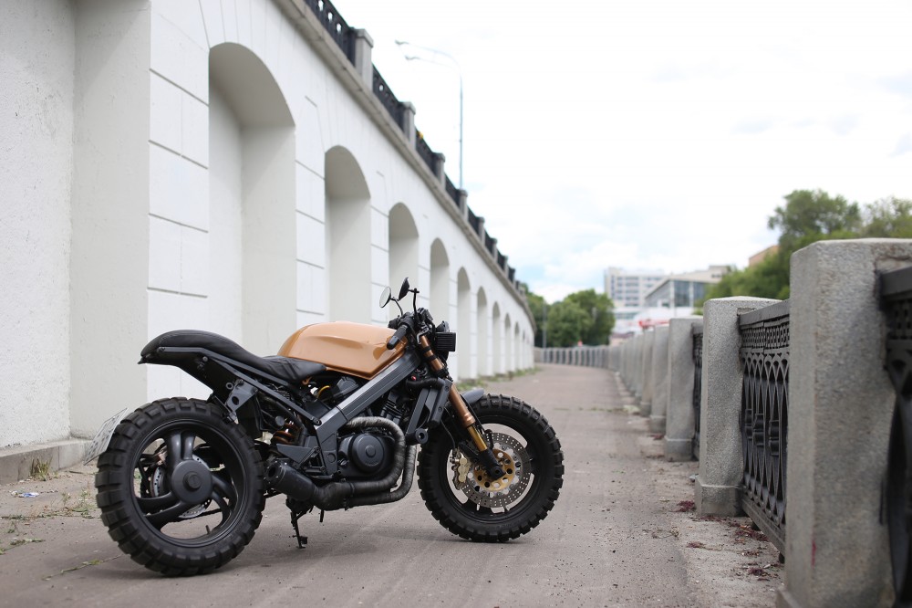 Honda Bros Custom Scrambler